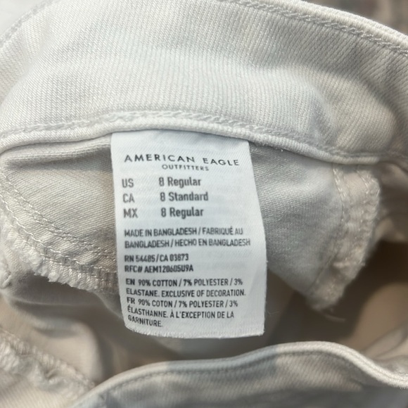 American Eagle White distressed super hi rise jegging  Jeans size 8 regular. - Picture 10 of 10
